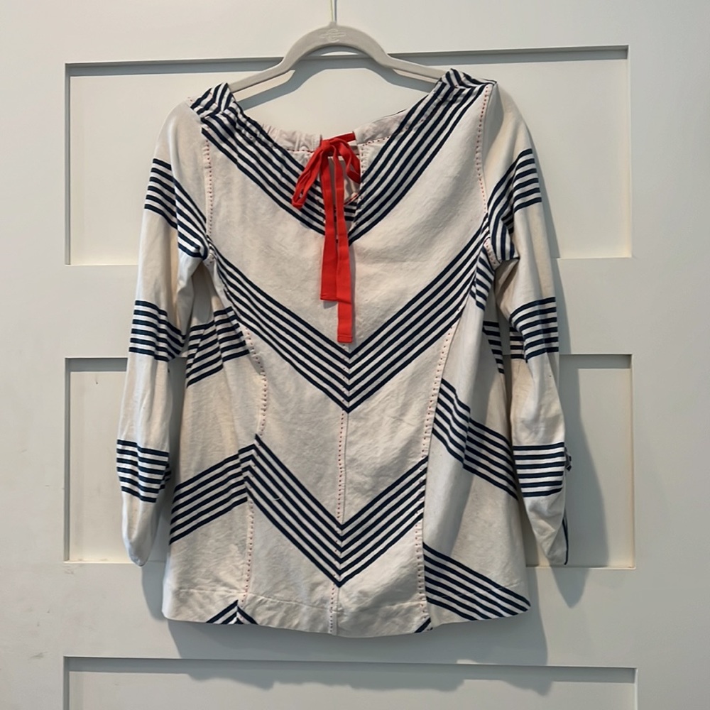 Anthropologie adorable shirt